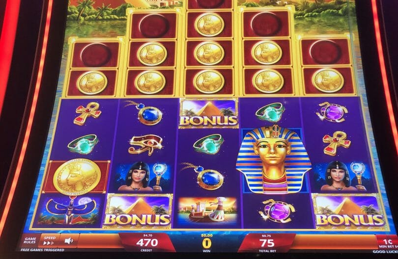 Golden egypt grand slot machine